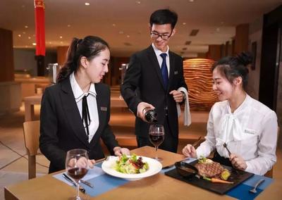 三亚中瑞酒店管理职业学院 舌尖上的专业——西餐工艺技术与酒店管理的完美融合